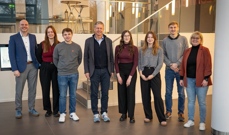 Lohmann congratulates young talents