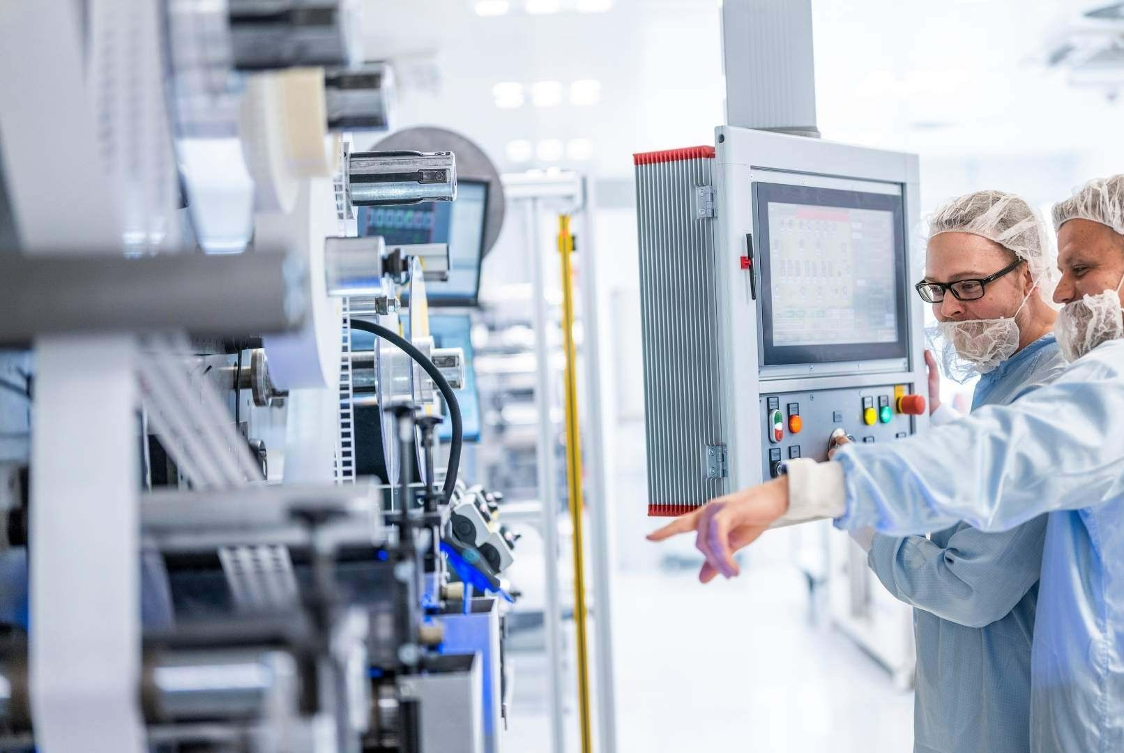 Lohmann-manufacturing-die-cutting-cleanroom