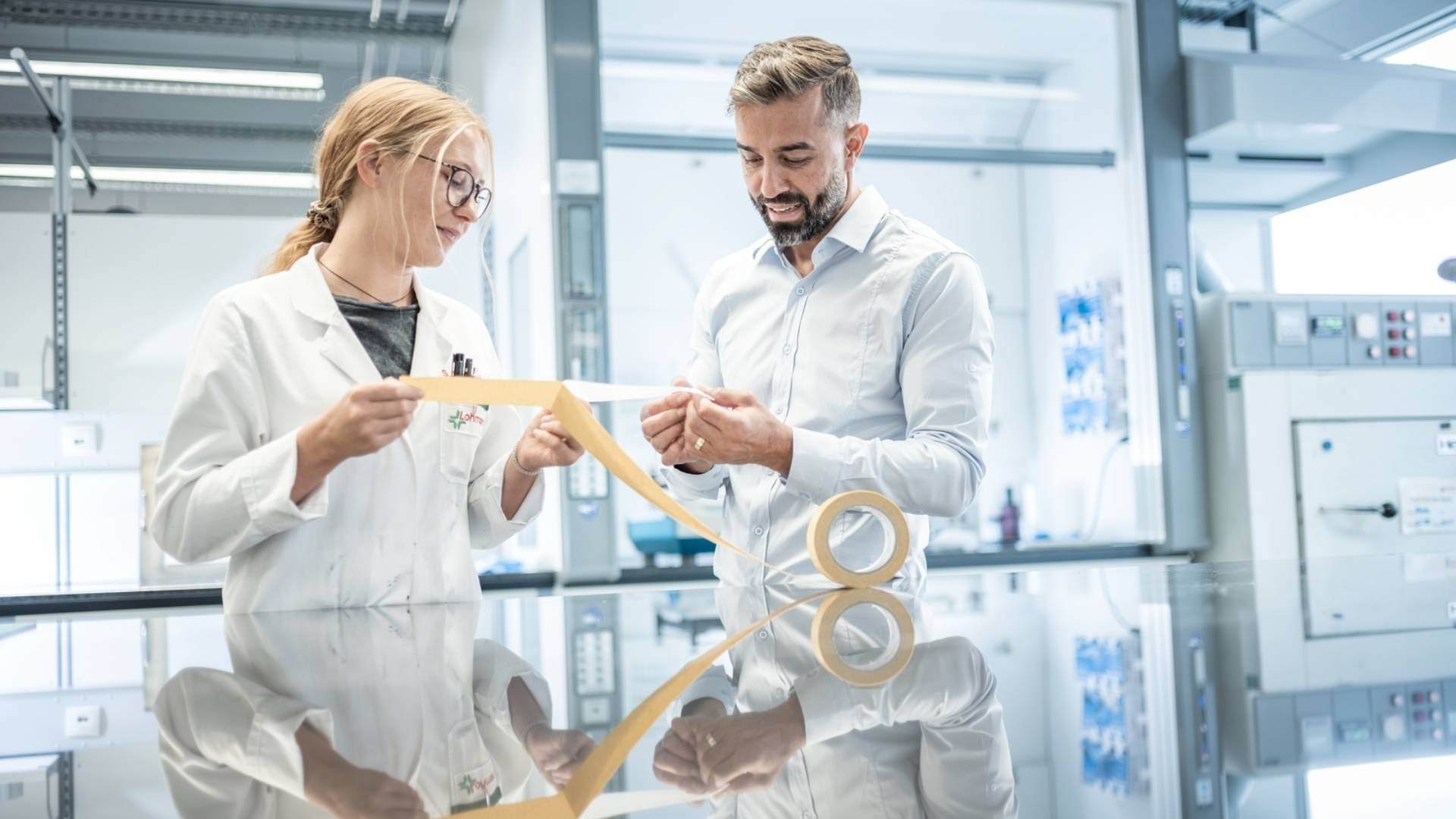 Lohmann-research-development-meeting-industrial-lab
