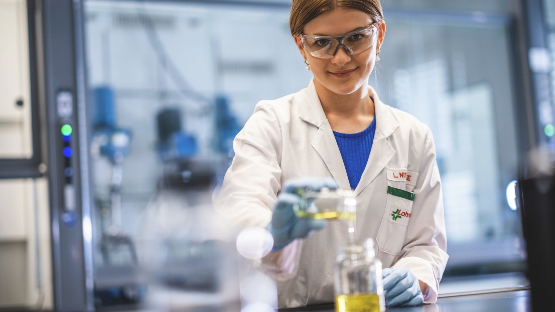 Chemical-Laboratory-Trainee-TEC-Center-Adhesives