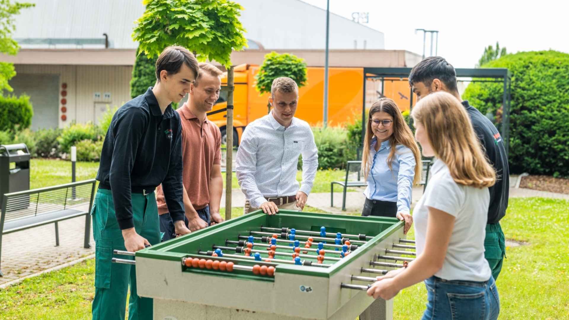 HR-Careers-Trainees-fun-play-BGM