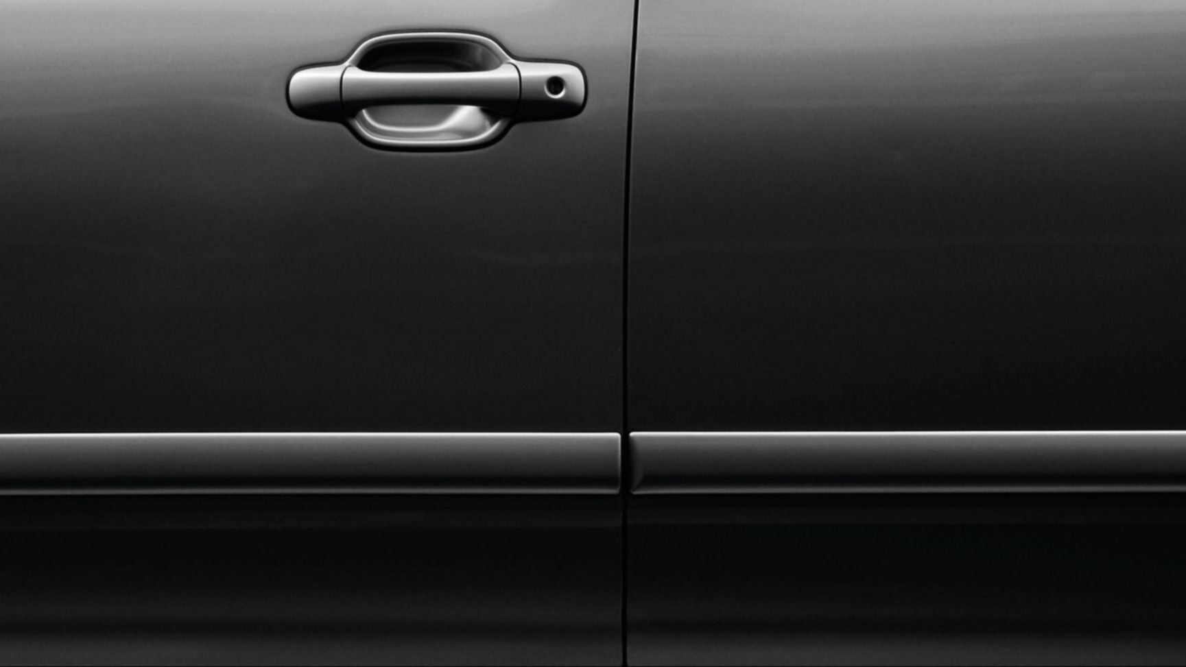 Automotive-exterior-tape-application-paint-surface-side-16-9