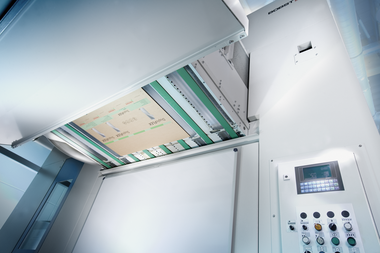 GRA_Druckmaschine_DuploFLEX CB_Karton_PNG_1280 (RGB)