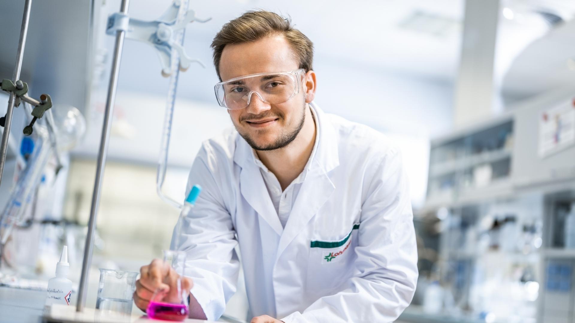 Laboratory-trainee